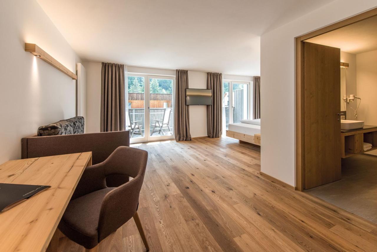 Hotel Fronza - Your Hike & Mountain Home Lutago Luaran gambar