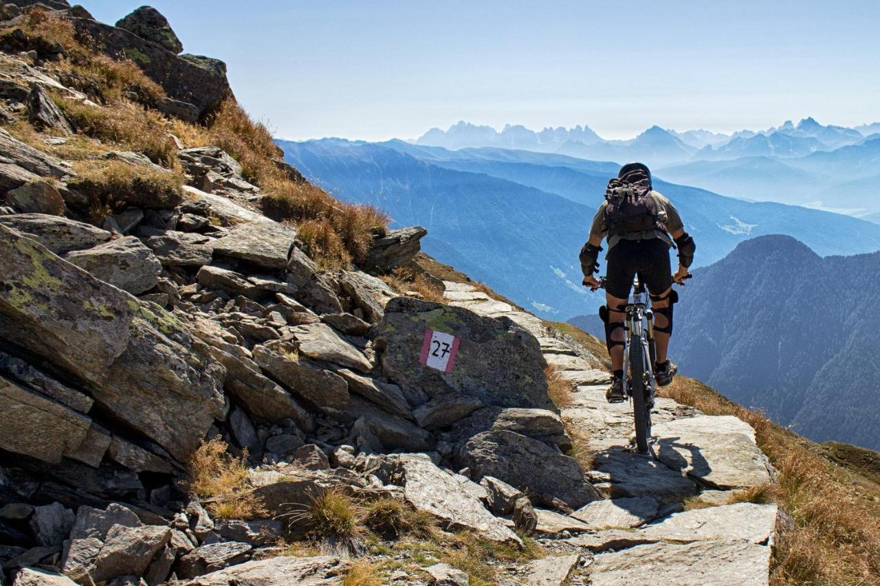 Hotel Fronza - Your Hike & Mountain Home Lutago Luaran gambar