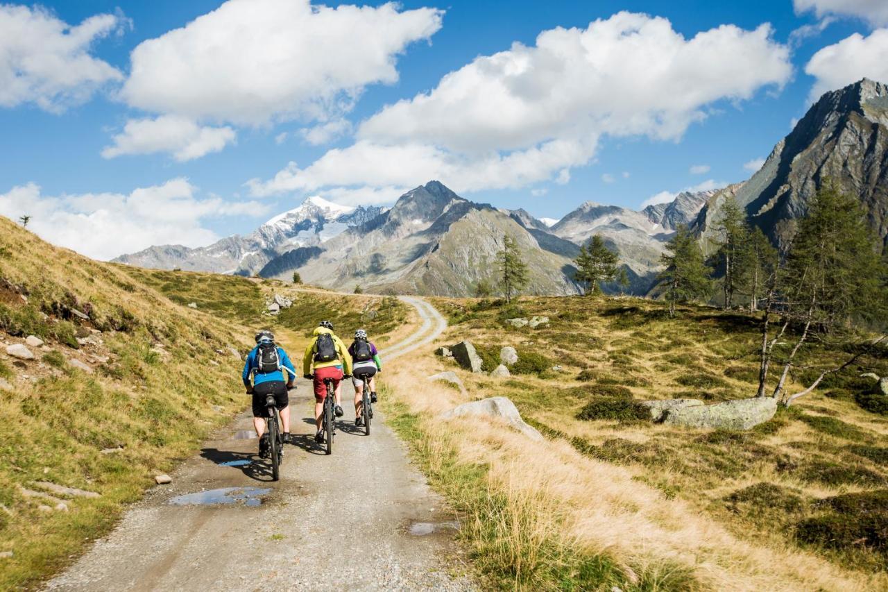 Hotel Fronza - Your Hike & Mountain Home Lutago Luaran gambar