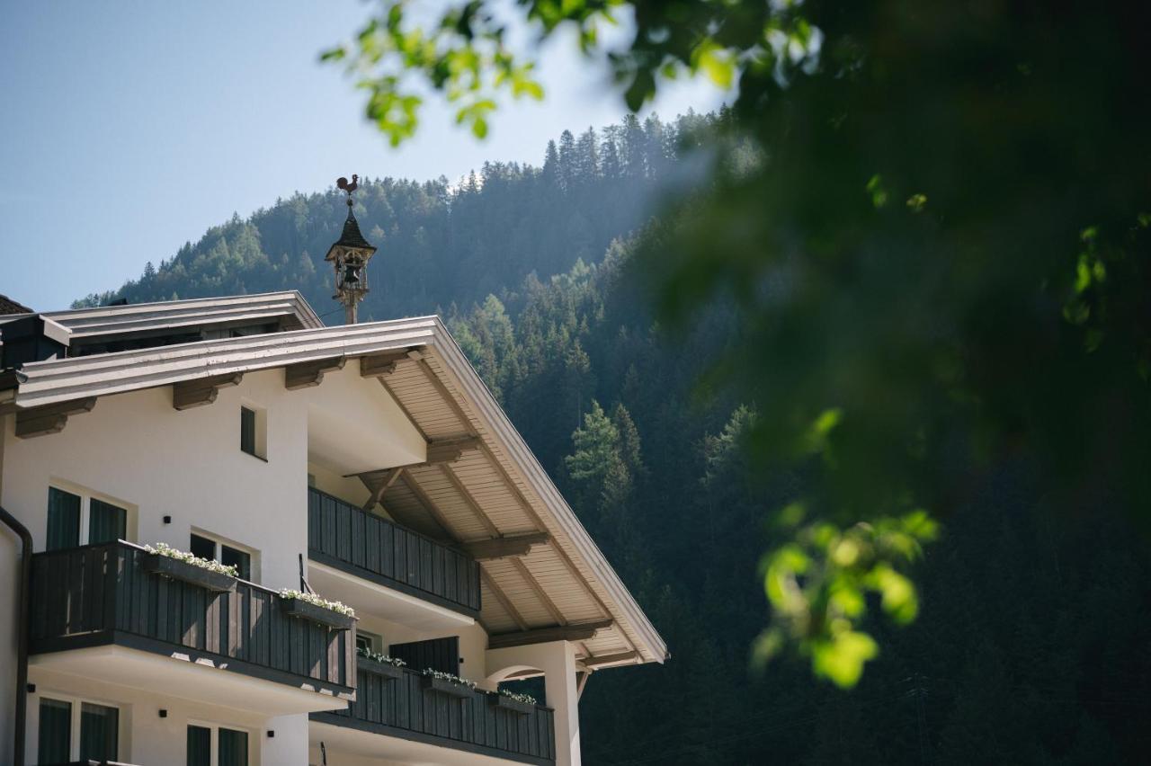Hotel Fronza - Your Hike & Mountain Home Lutago Luaran gambar