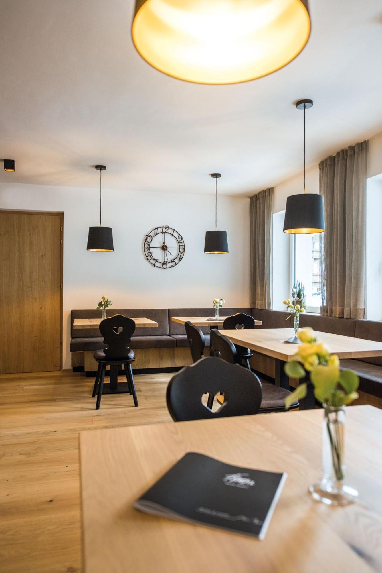 Hotel Fronza - Your Hike & Mountain Home Lutago Luaran gambar